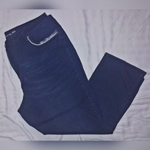 👖 Dark blue straight leg denim jeans